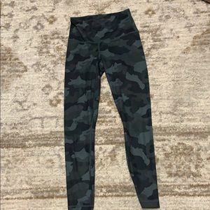 Yogalicious Lux camo leggings